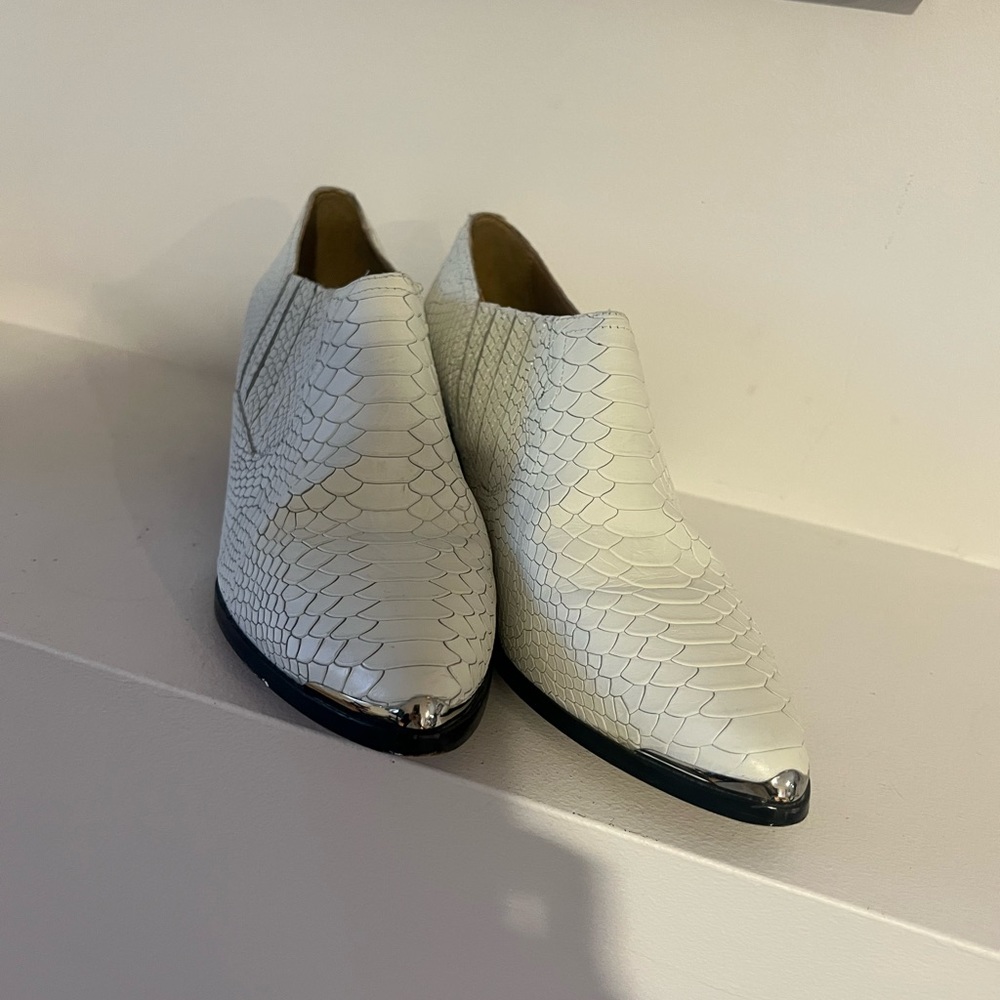 Joie booties